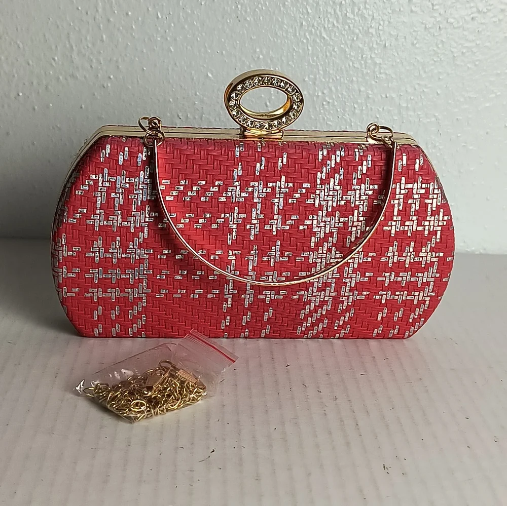Woven Houndstooth Pattern Evening Clutch Bag Clasp Closure Strap Metal Red